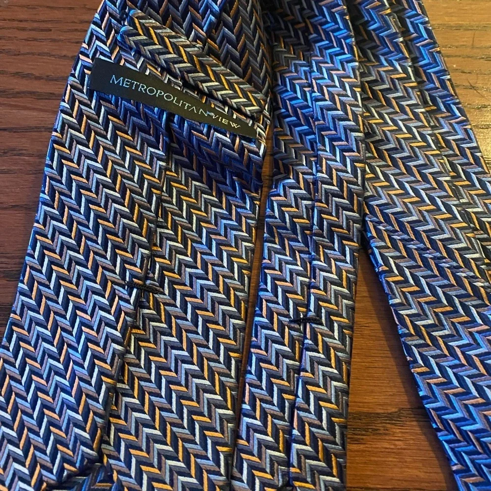 Metropolitan View Classic Tie